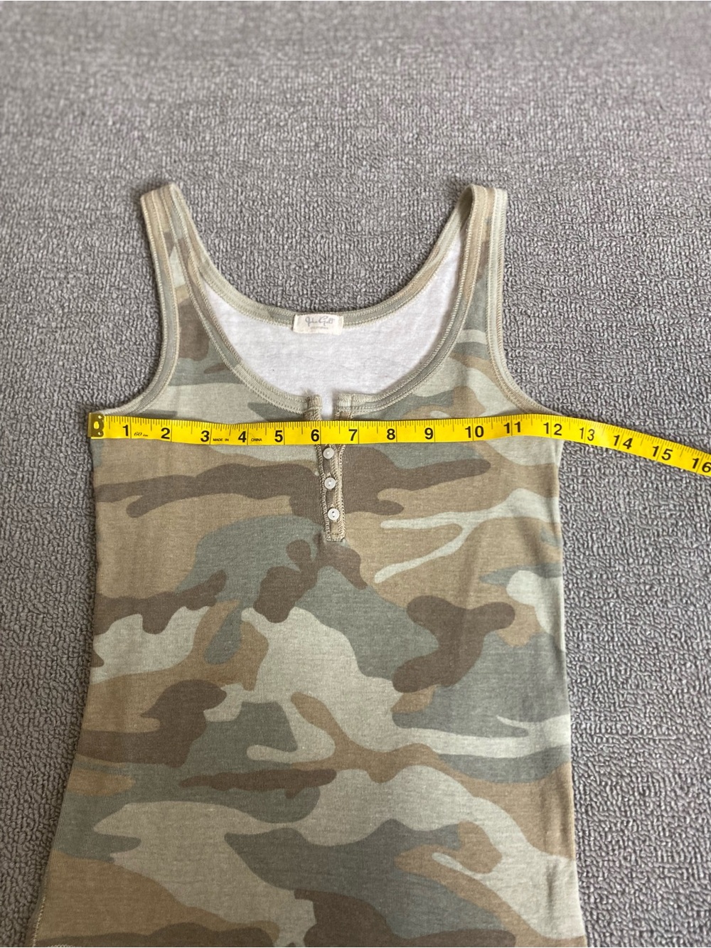 Brandy Melville John Galt Camo Ribbed Henley Tank Top- Cotton One Size - Picture 4 of 5